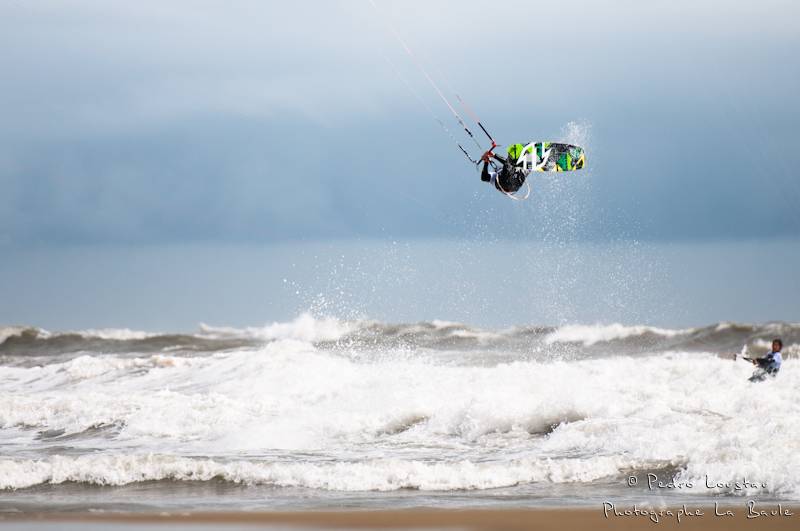 rider dans les air-photographe la baule- photographe nantes- Leucate-mondial du vent-kitesurf