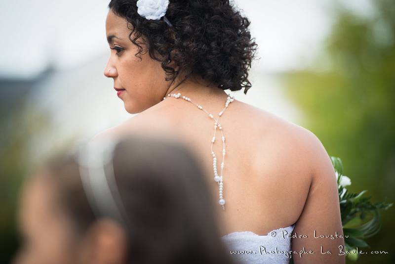 la mariée et ses bijoux -©pedro loustau 2012- photographe la baule nantes guérande -mariage-