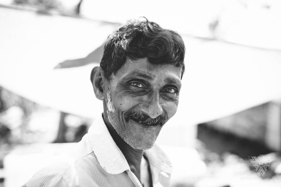smiling fisherman - ©Pedro Loustau 2014 - photographe la baule - www.photographelabaule.com