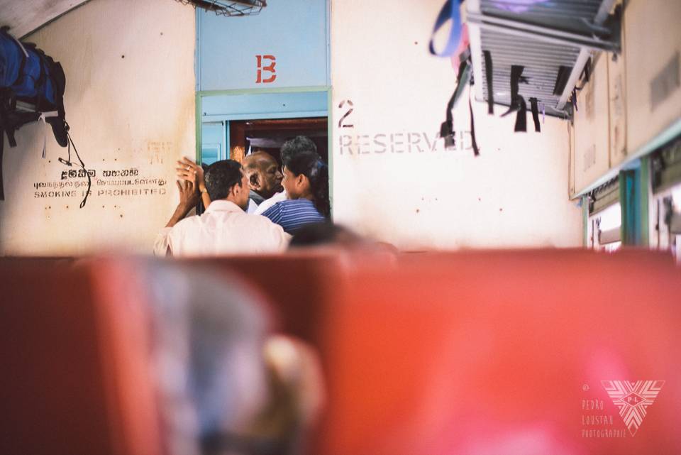 inside the train - photographe la baule - © Pedro Loustau 2014 - www.photographelabaule.com