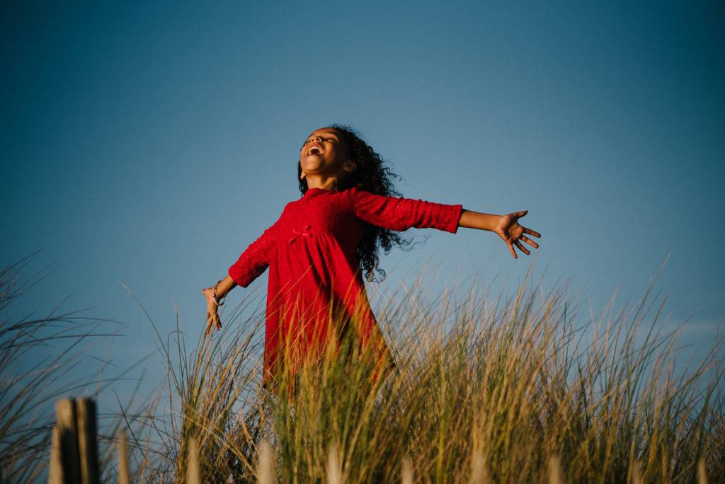 crier sur la plage - photographe la baule